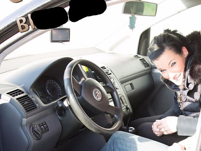 SinaVelvet Porno Video: Cold Car bl*w Job