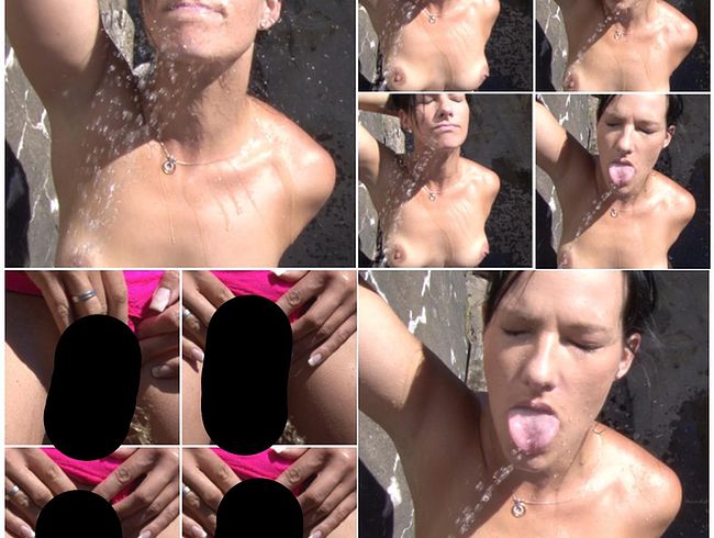 SinaVelvet Porno Video: Public pi** Face